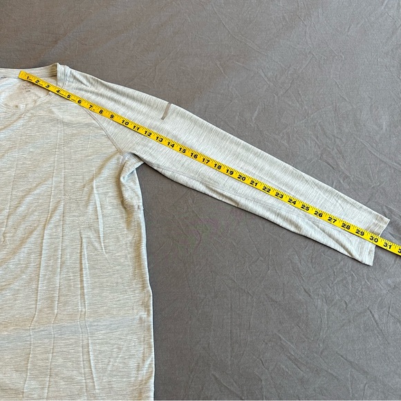 Old Navy Ultra-Soft Breathe ON Long-Sleeve Tee - Men's Small - Picture 5 of 9